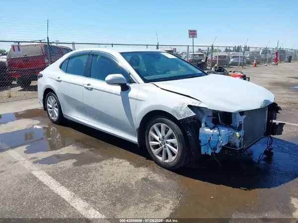 4T1R11AK0PU177320 2023 TOYOTA CAMRY - Image 1