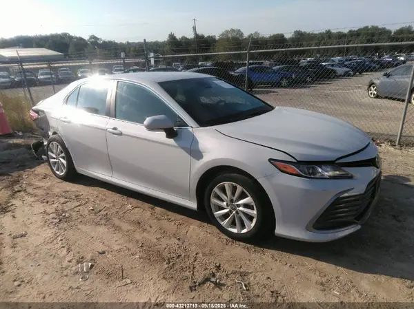 4T1R11AK0PU184526 2023 TOYOTA CAMRY - Image 1