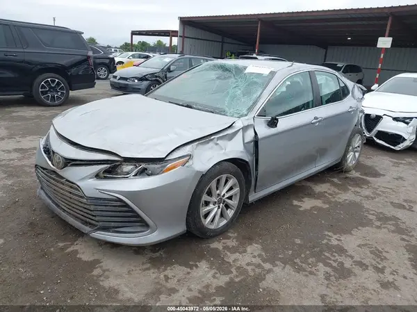 4T1R11AK0PU740124 2023 TOYOTA CAMRY - Image 2