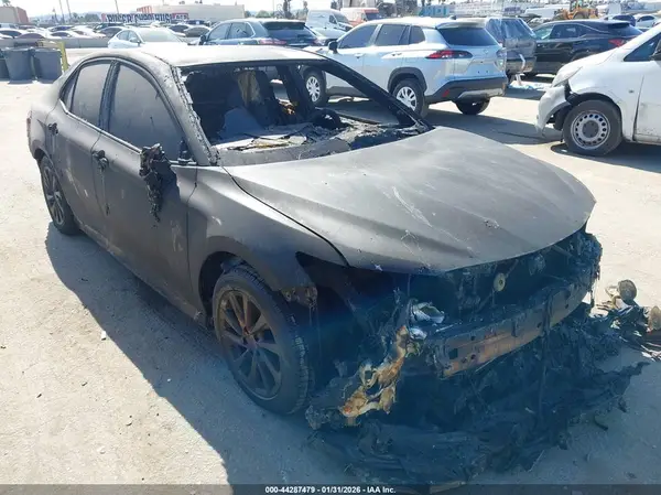 4T1R11AK0PU765265 2023 TOYOTA CAMRY - Image 1