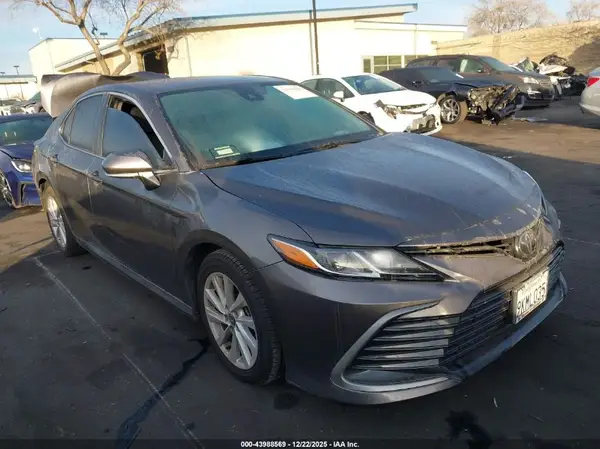4T1R11AK0RU880239 2024 TOYOTA CAMRY - Image 1
