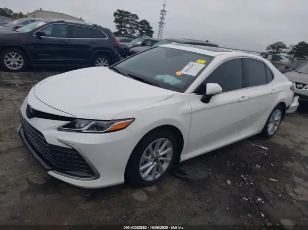 4T1R11AK0RU896263 2024 TOYOTA CAMRY - Image 2
