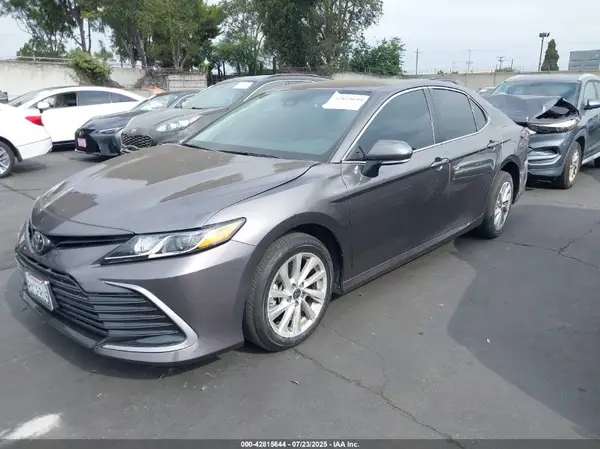 4T1R11AK1MU496494 2021 TOYOTA CAMRY - Image 2