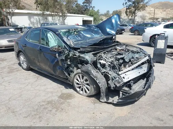 4T1R11AK1MU566625 2021 TOYOTA CAMRY - Image 1