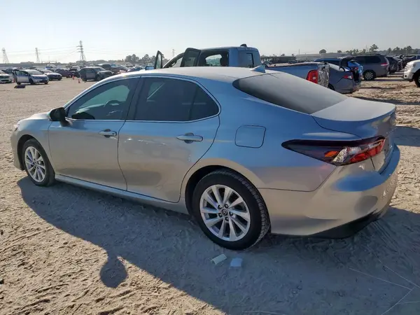 4T1R11AK1MU610980 2021 TOYOTA CAMRY - Image 2