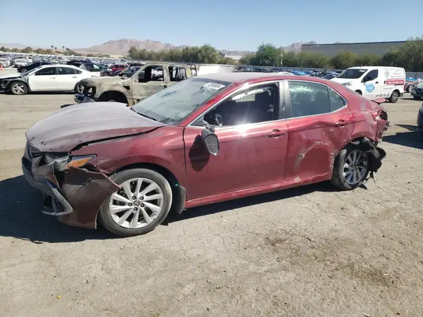 4T1R11AK1NU070449 2022 TOYOTA CAMRY - Image 1