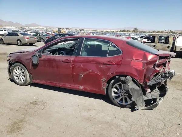 4T1R11AK1NU070449 2022 TOYOTA CAMRY - Image 2
