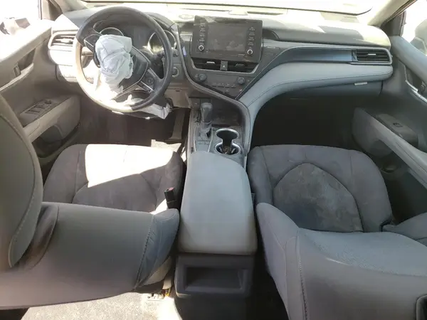 4T1R11AK1NU070449 2022 TOYOTA CAMRY - Image 8