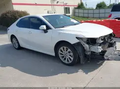 4T1R11AK1NU632303 2022 TOYOTA CAMRY
