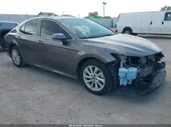4T1R11AK1NU635654 2022 TOYOTA CAMRY