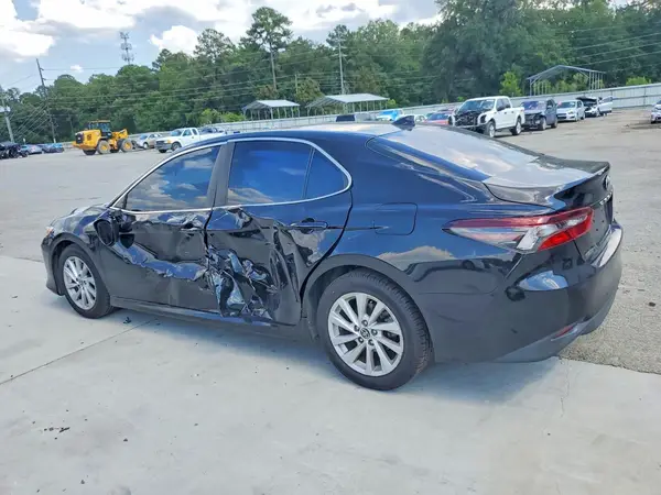 4T1R11AK1NU662157 2022 TOYOTA CAMRY - Image 2