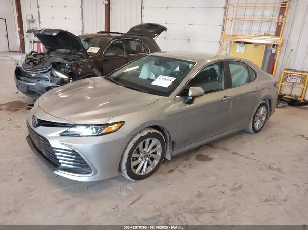 4T1R11AK1PU127509 2023 TOYOTA CAMRY - Image 2