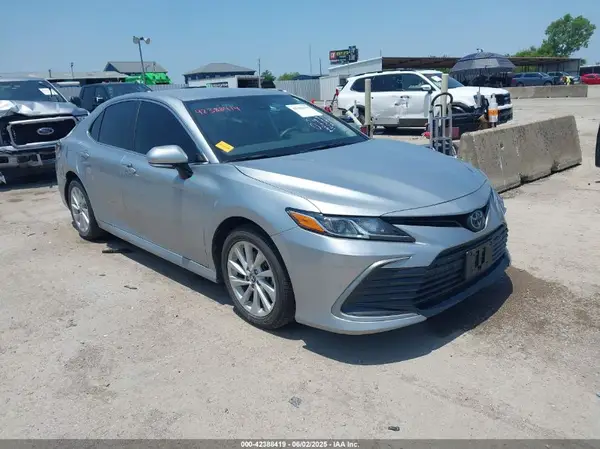 4T1R11AK1PU736082 2023 TOYOTA CAMRY - Image 1