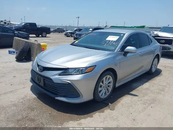 4T1R11AK1PU736082 2023 TOYOTA CAMRY - Image 2