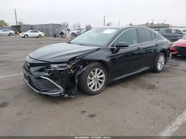 4T1R11AK1PU736678 2023 TOYOTA CAMRY - Image 2