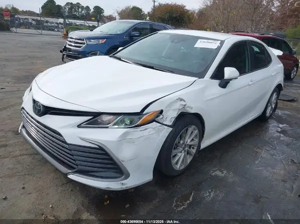 4T1R11AK1PU800542 2023 TOYOTA CAMRY - Image 2
