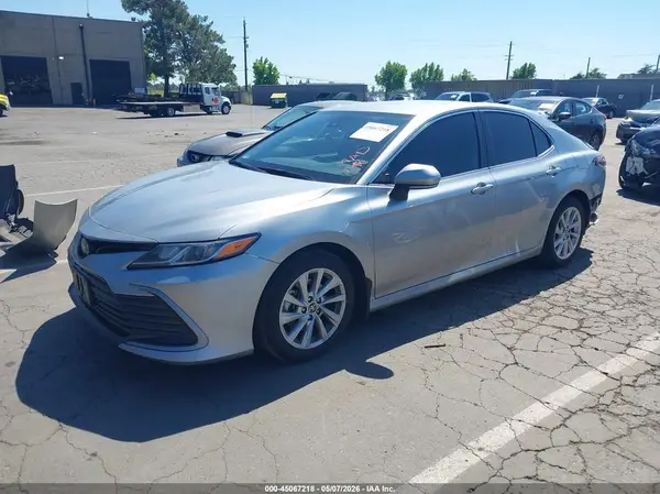 4T1R11AK1PU814960 2023 TOYOTA CAMRY - Image 2