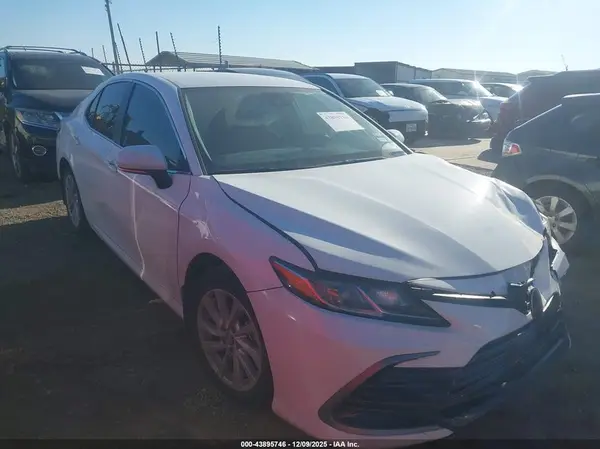 4T1R11AK1RU225152 2024 TOYOTA CAMRY - Image 1