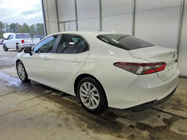 4T1R11AK1RU251069 2024 TOYOTA CAMRY - Image 2