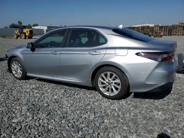 4T1R11AK1RU879245 2024 TOYOTA CAMRY - Image 2