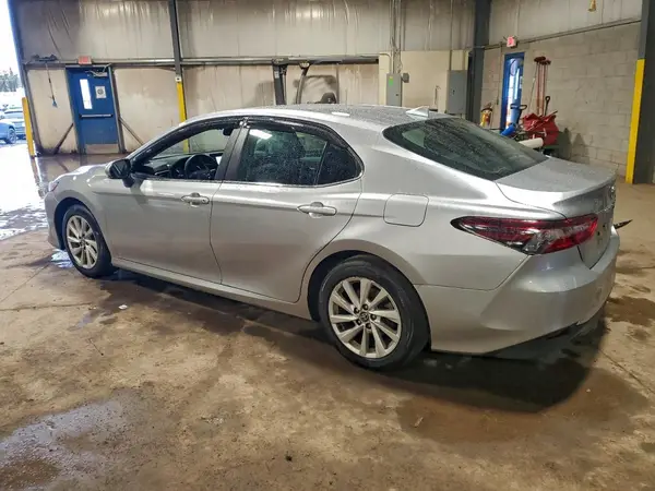 4T1R11AK1RU886549 2024 TOYOTA CAMRY - Image 2