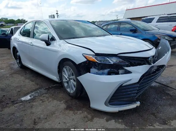4T1R11AK1RU909862 2024 TOYOTA CAMRY - Image 1