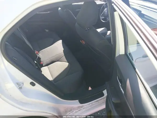 4T1R11AK2MU448079 2021 TOYOTA CAMRY - Image 8