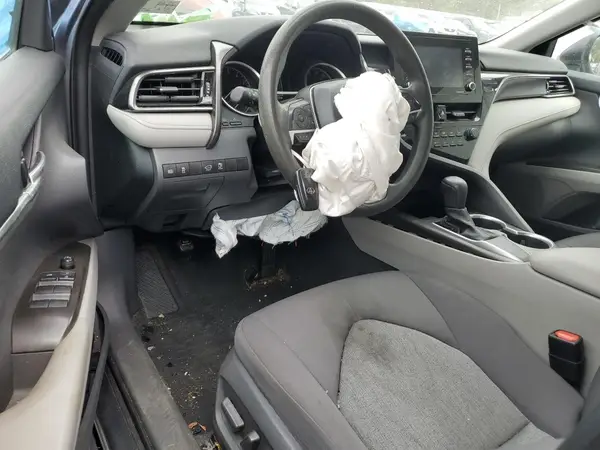 4T1R11AK2MU525758 2021 TOYOTA CAMRY - Image 8