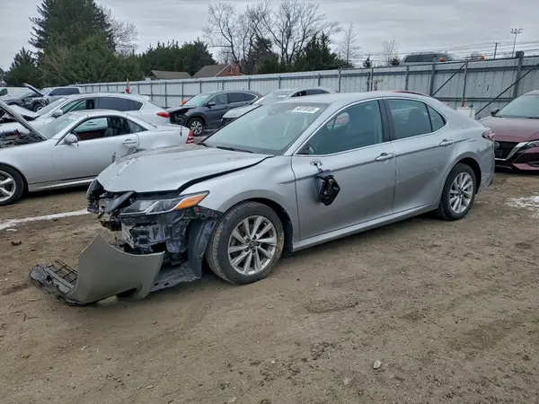 4T1R11AK2MU601625 2021 TOYOTA CAMRY - Image 1