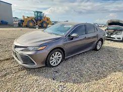 4T1R11AK2NU055975 2022 TOYOTA CAMRY
