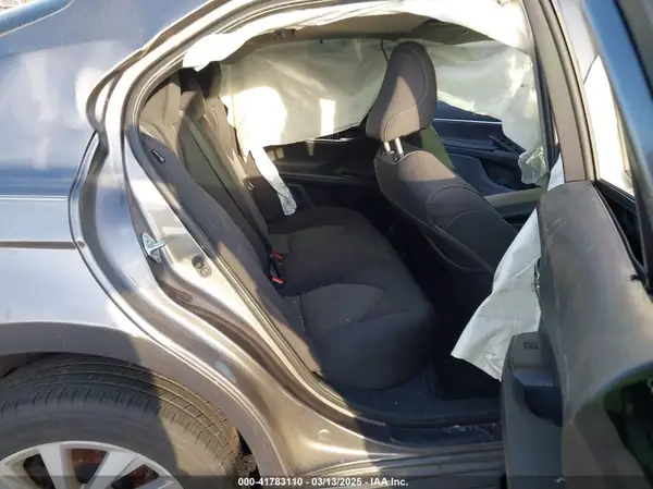 4T1R11AK2NU069892 2022 TOYOTA CAMRY - Image 8