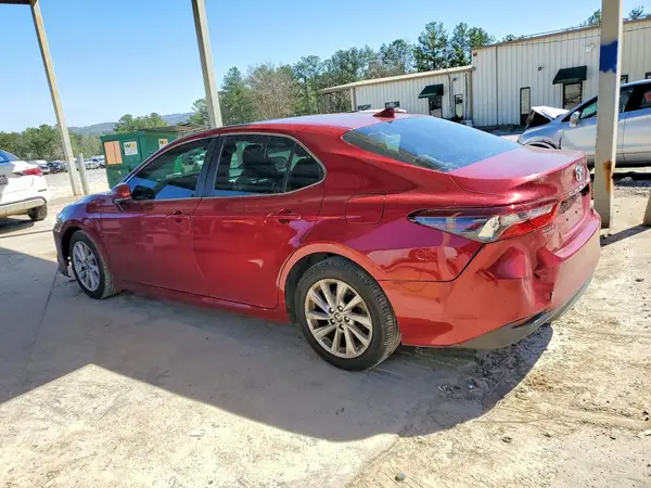 4T1R11AK2NU673572 2022 TOYOTA CAMRY - Image 2