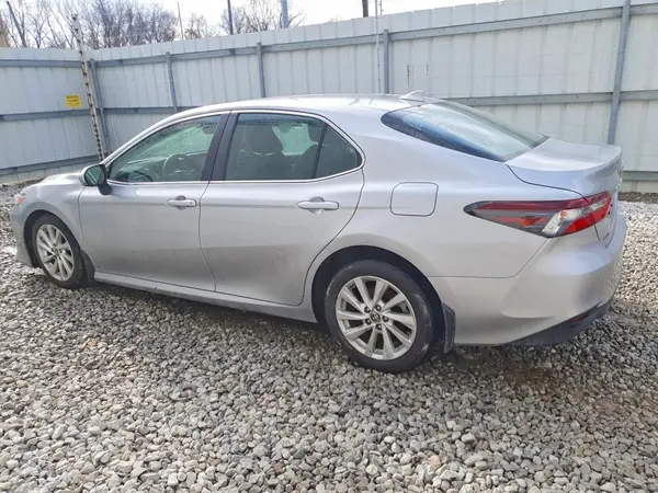 4T1R11AK2PU131598 2023 TOYOTA CAMRY - Image 2