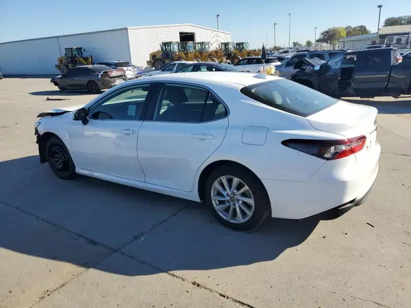 4T1R11AK2PU141810 2023 TOYOTA CAMRY - Image 2