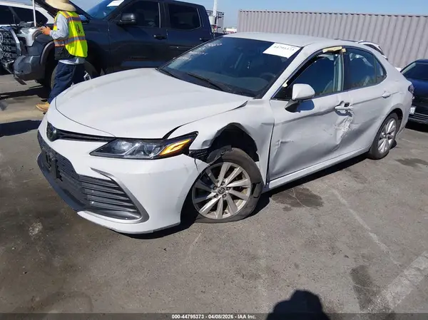4T1R11AK2PU149163 2023 TOYOTA CAMRY - Image 2