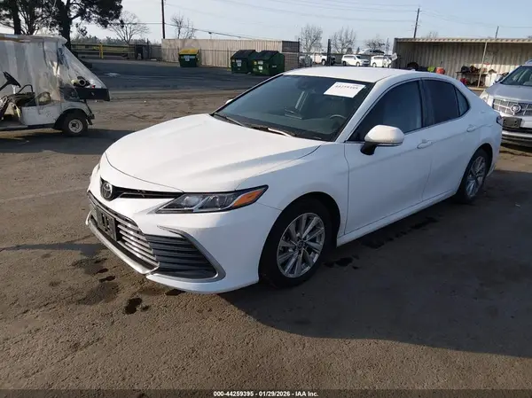 4T1R11AK2PU156775 2023 TOYOTA CAMRY - Image 2