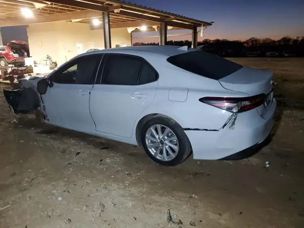 4T1R11AK2PU175097 2023 TOYOTA CAMRY - Image 2