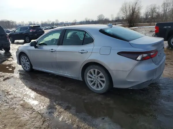 4T1R11AK2PU720957 2023 TOYOTA CAMRY - Image 2