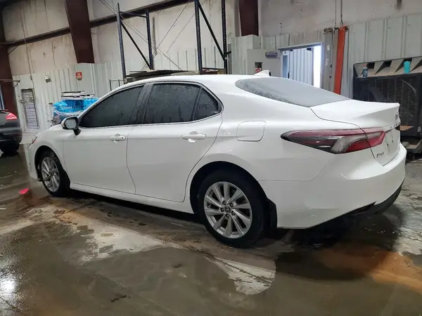 4T1R11AK2PU723583 2023 TOYOTA CAMRY - Image 2