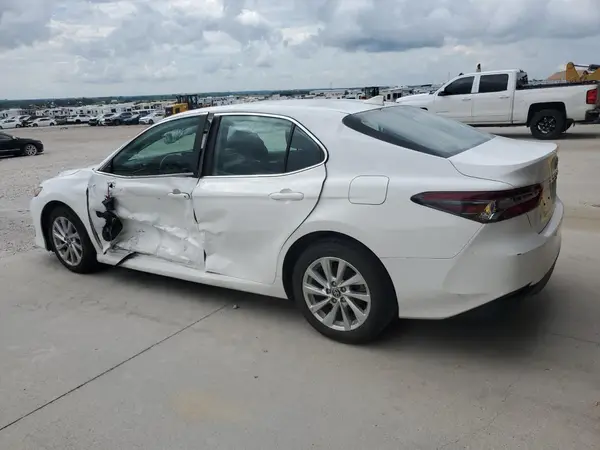 4T1R11AK2PU746197 2023 TOYOTA CAMRY - Image 2