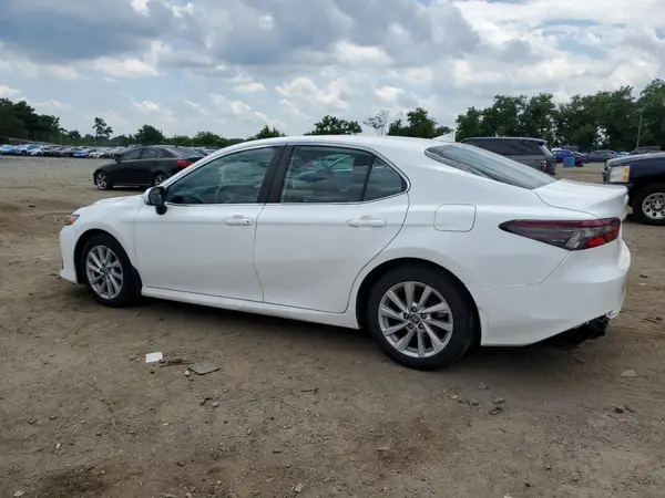 4T1R11AK2PU755157 2023 TOYOTA CAMRY - Image 2