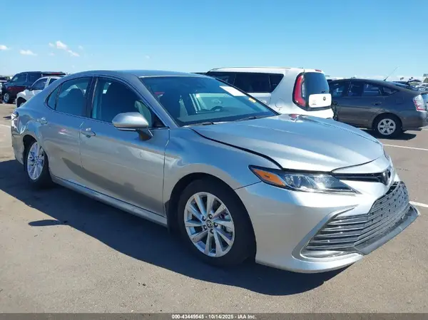 4T1R11AK2PU828477 2023 TOYOTA CAMRY - Image 1