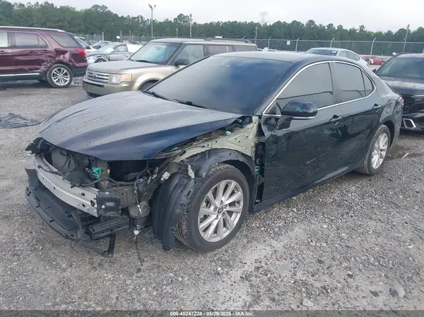 4T1R11AK2PU831668 2023 TOYOTA CAMRY - Image 2