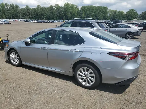 4T1R11AK2PU832612 2023 TOYOTA CAMRY - Image 2