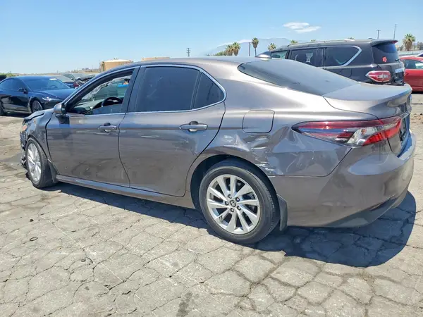 4T1R11AK2PU832643 2023 TOYOTA CAMRY - Image 2