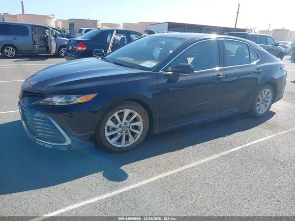 4T1R11AK2RU248052 2024 TOYOTA CAMRY - Image 2