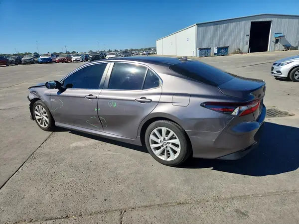 4T1R11AK2RU853348 2024 TOYOTA CAMRY - Image 2