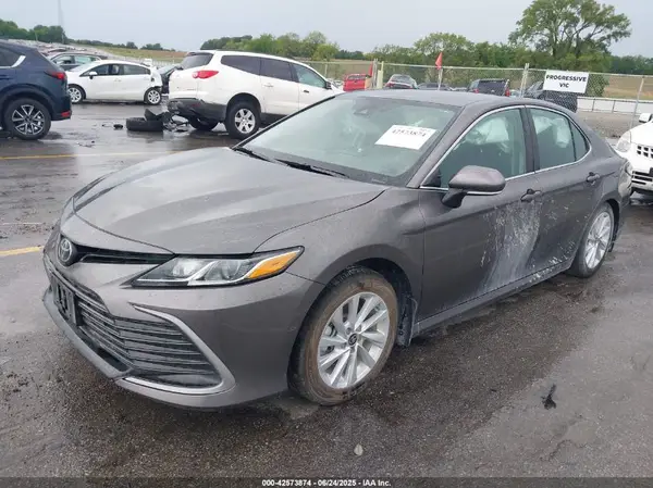 4T1R11AK2RU881778 2024 TOYOTA CAMRY - Image 2