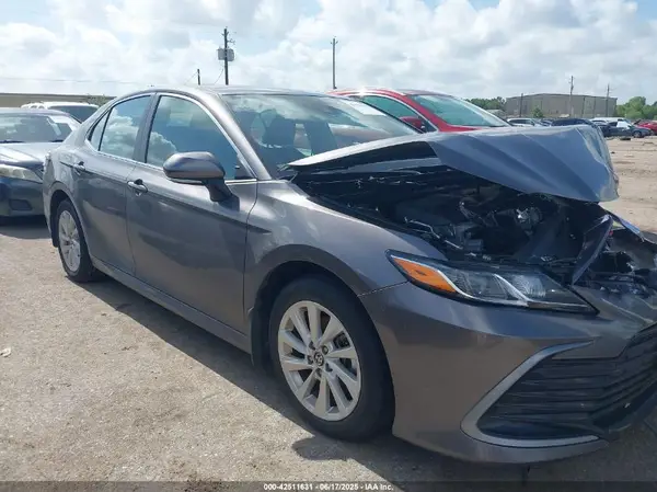 4T1R11AK2RU888990 2024 TOYOTA CAMRY - Image 1
