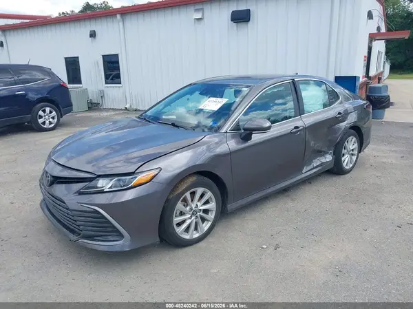 4T1R11AK2RU909479 2024 TOYOTA CAMRY - Image 2